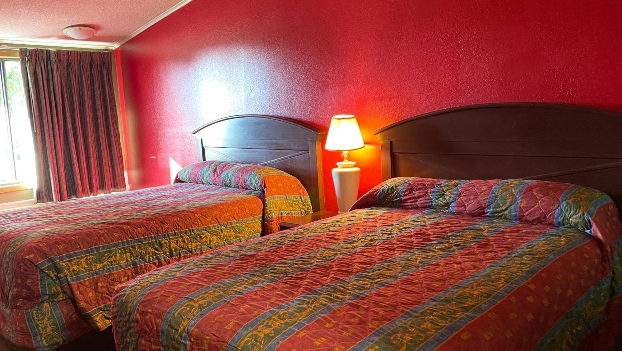Express Inn Томсон Екстер'єр фото